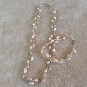 Freshwater Pearl Necklace and Bracelet
